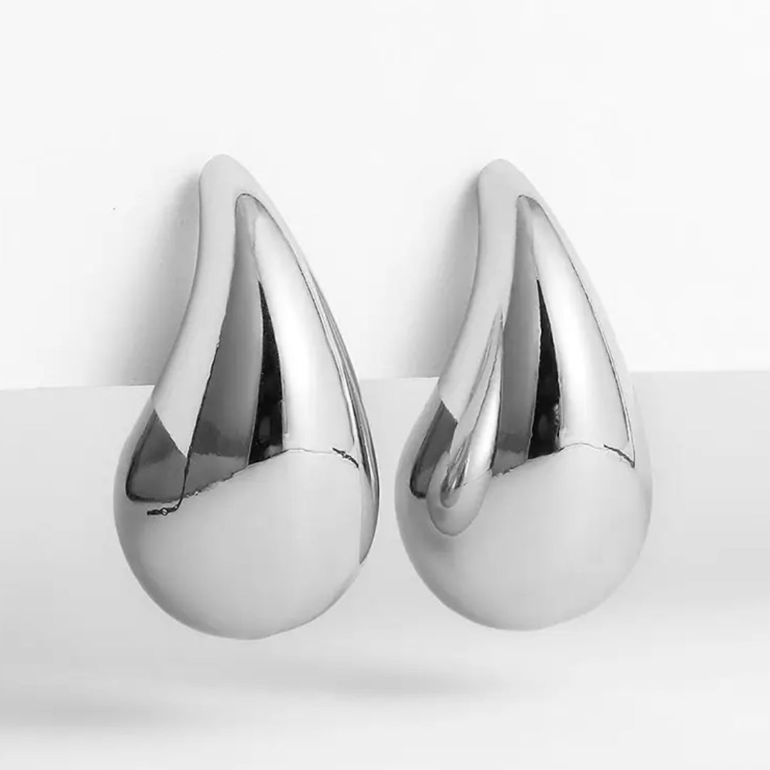 SILVER TEARDROP EARRINGS – DiosaDripX