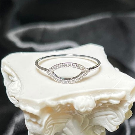 AMORA RING