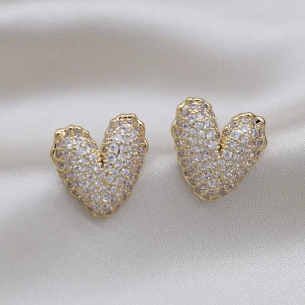 GOLD HEART STUDS