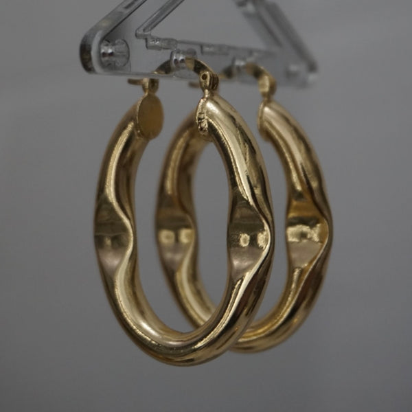 GOLDEN HOOPS